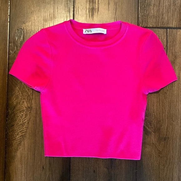 Zara Tops - ZARA 💖💖 crop top size small